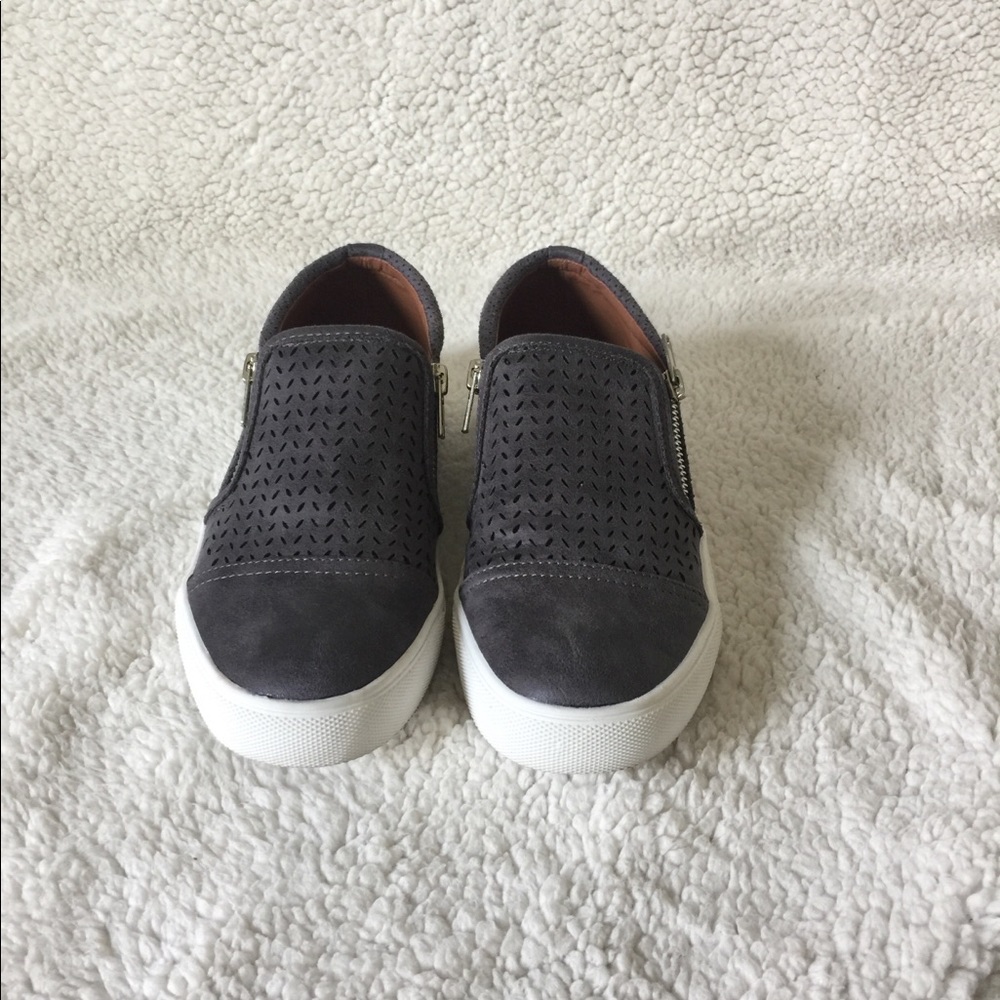 Report Shoes